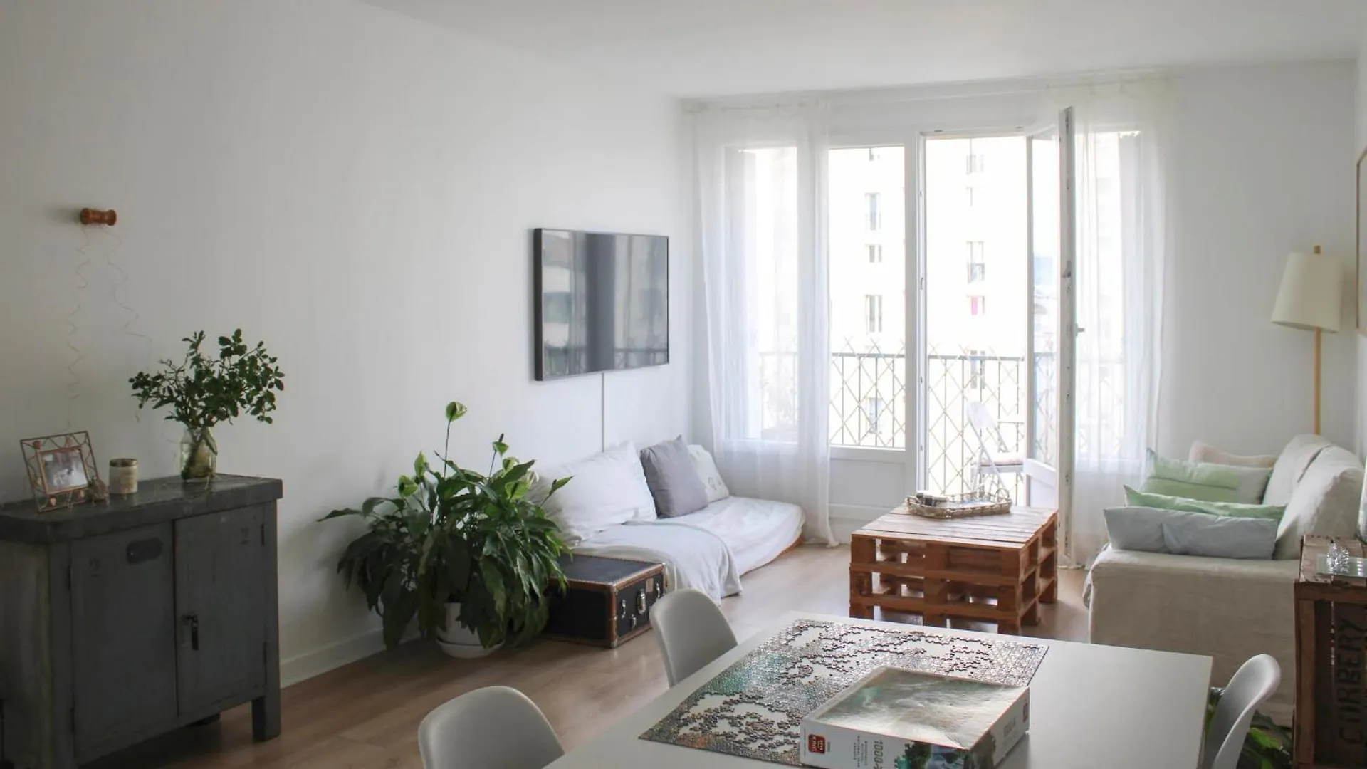 Through Apartment - Place De La Reunion Paris